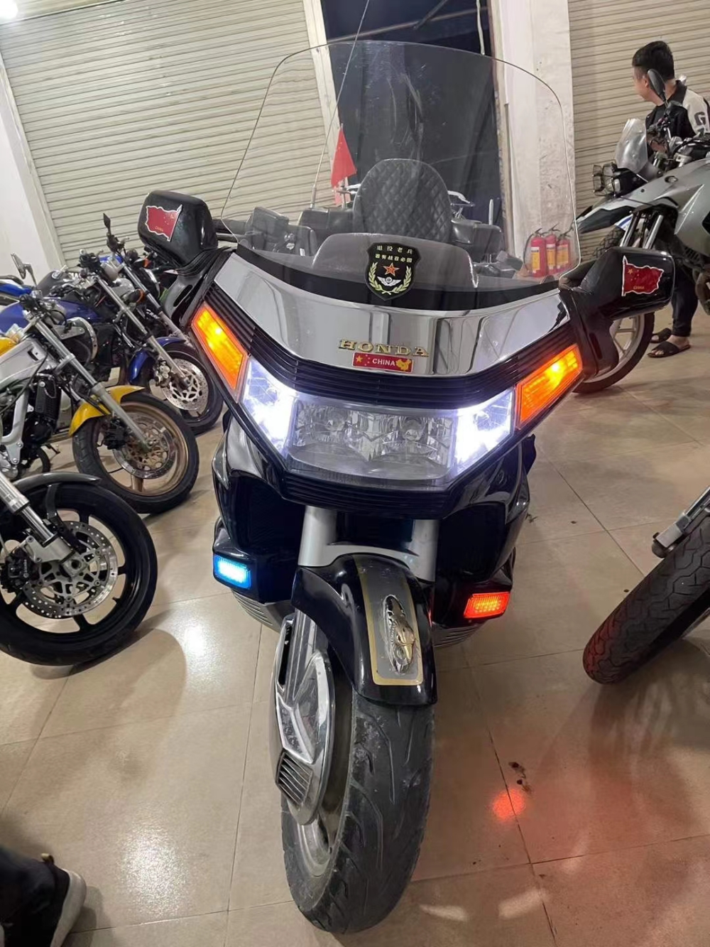  �������1500ccѲ������Ħ�г�