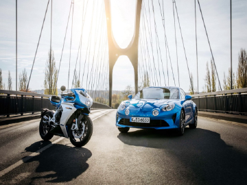 �¹�˹�� MV AgustaSuperveloce 800MV�¹�˹�� Superveloce Alpine�� ����չʾ
