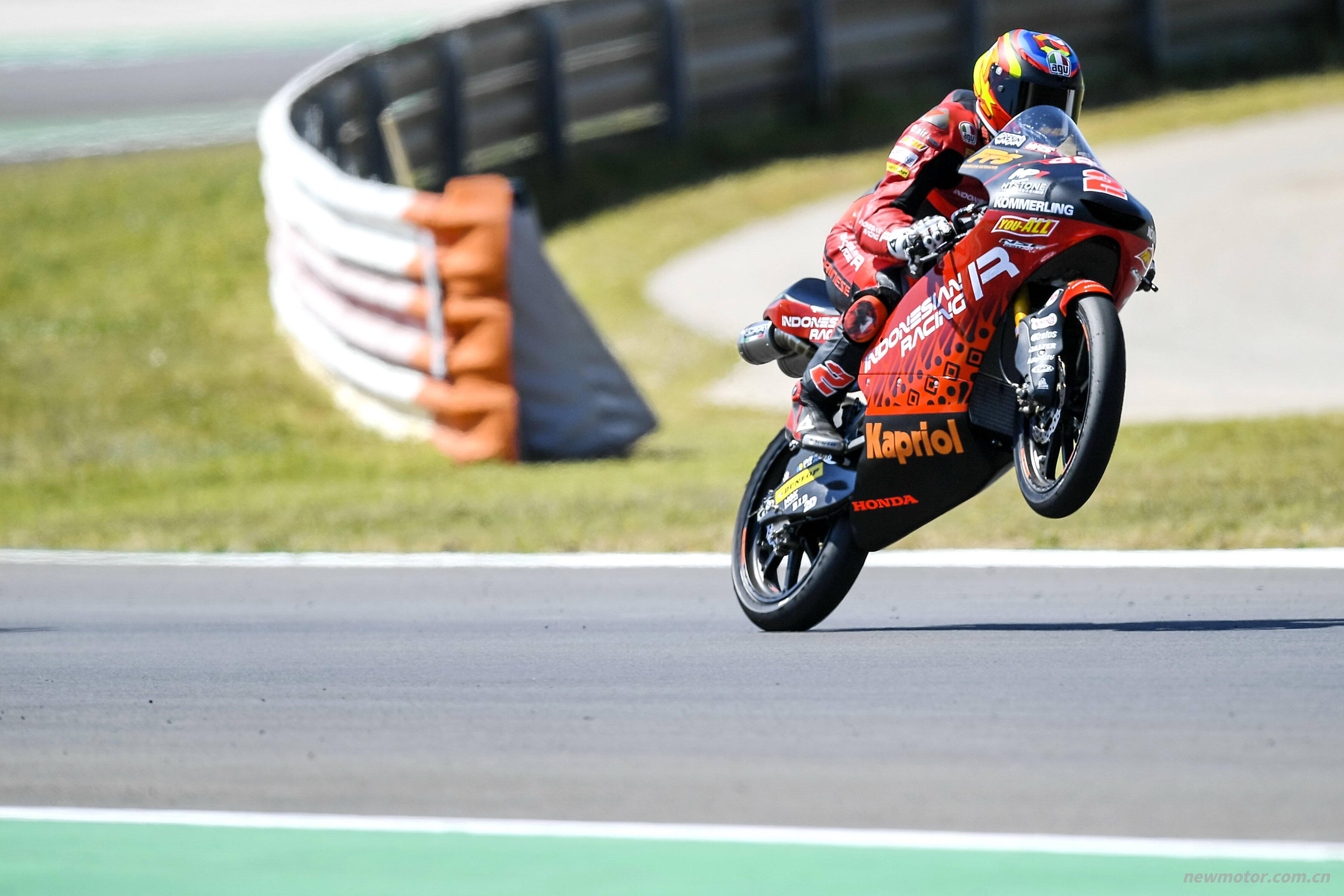 ������ҵ�����ע��������վ����˹�� Moto3 ����