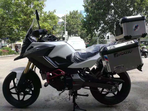 ��������200����