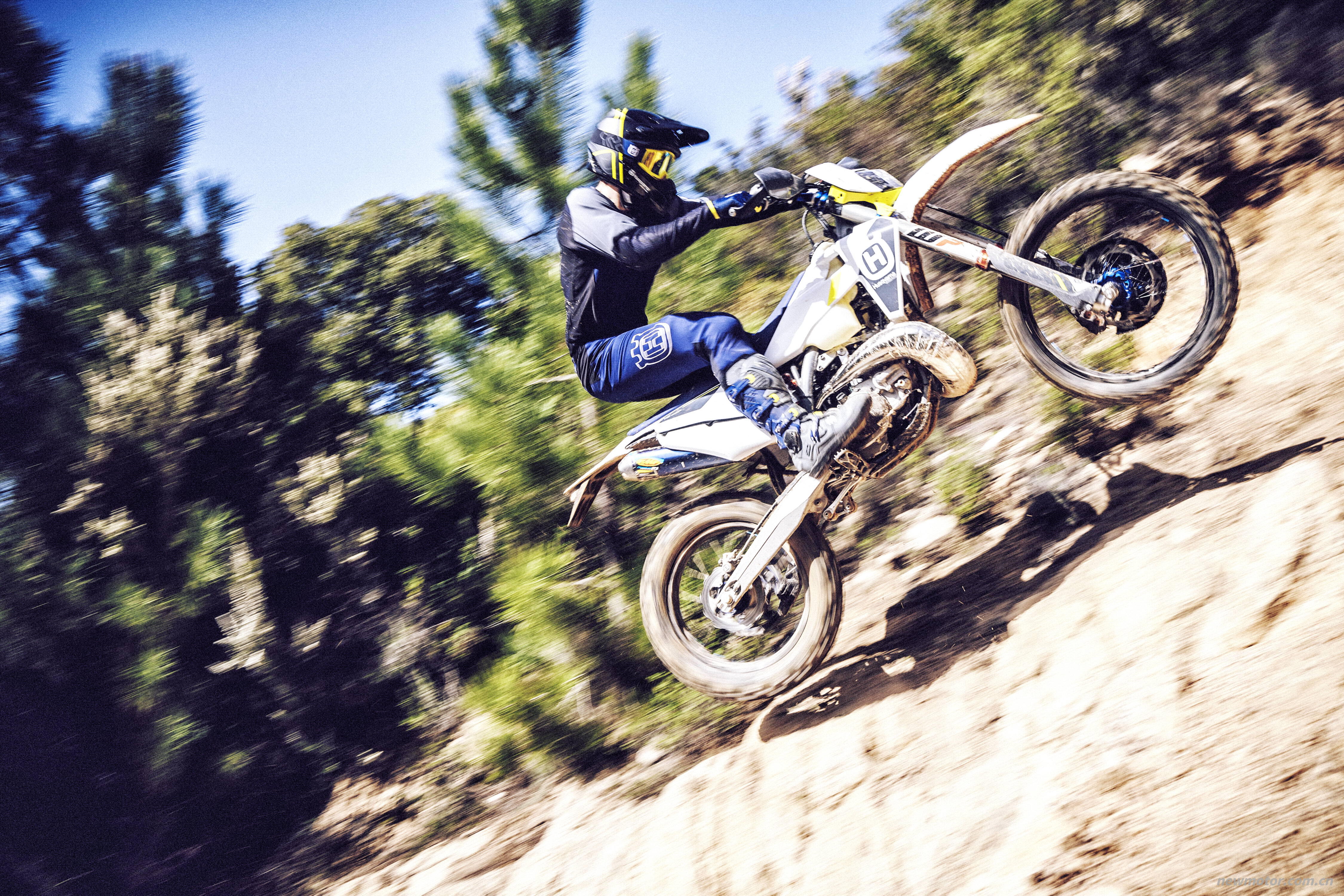 ��˹���� 2022 Enduro ����ԽҰ������������д��2T��