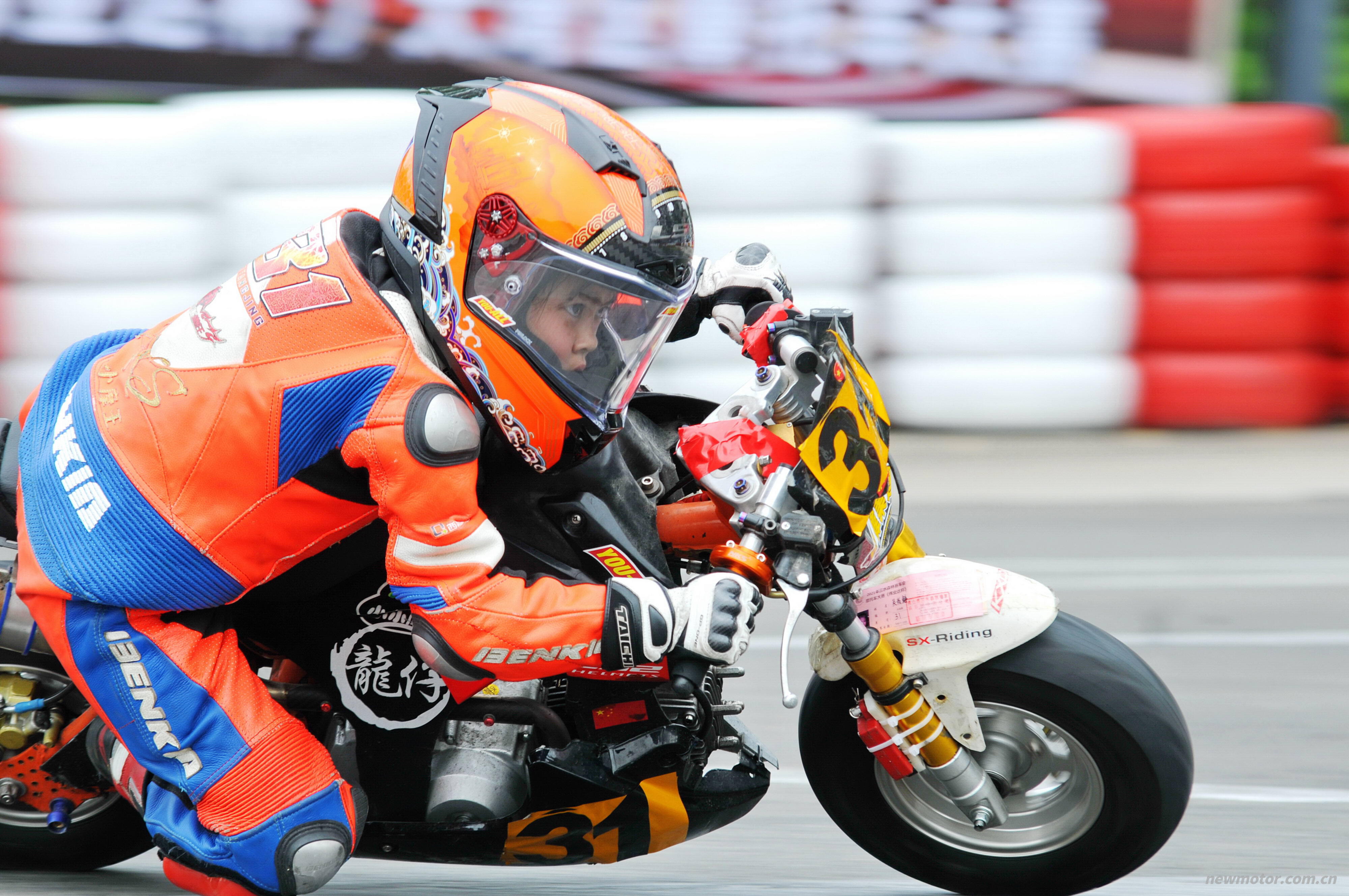 2021 ΰҵ�� GP ��ˮ��һ�غϣ�������д �� Сͯ B ��