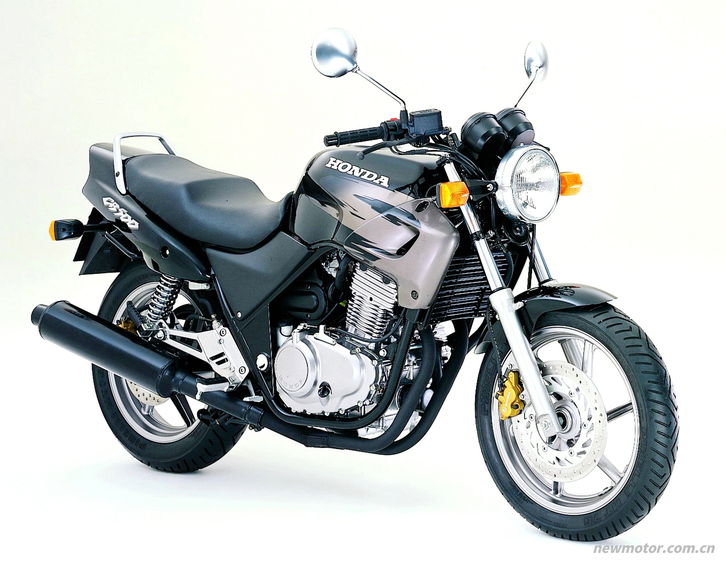 Honda ������ CB400/500 ƽ̨��ʷ���У�