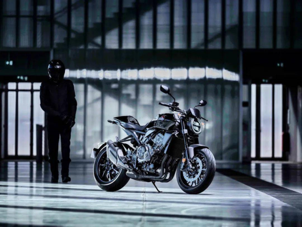 ȫ�´�ó����CB1000R