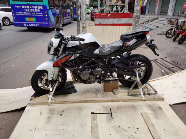 ������xx600i