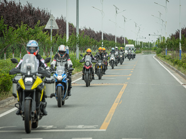 ӭ�ŷ磬�����Ȱ����������ɣ�������·��