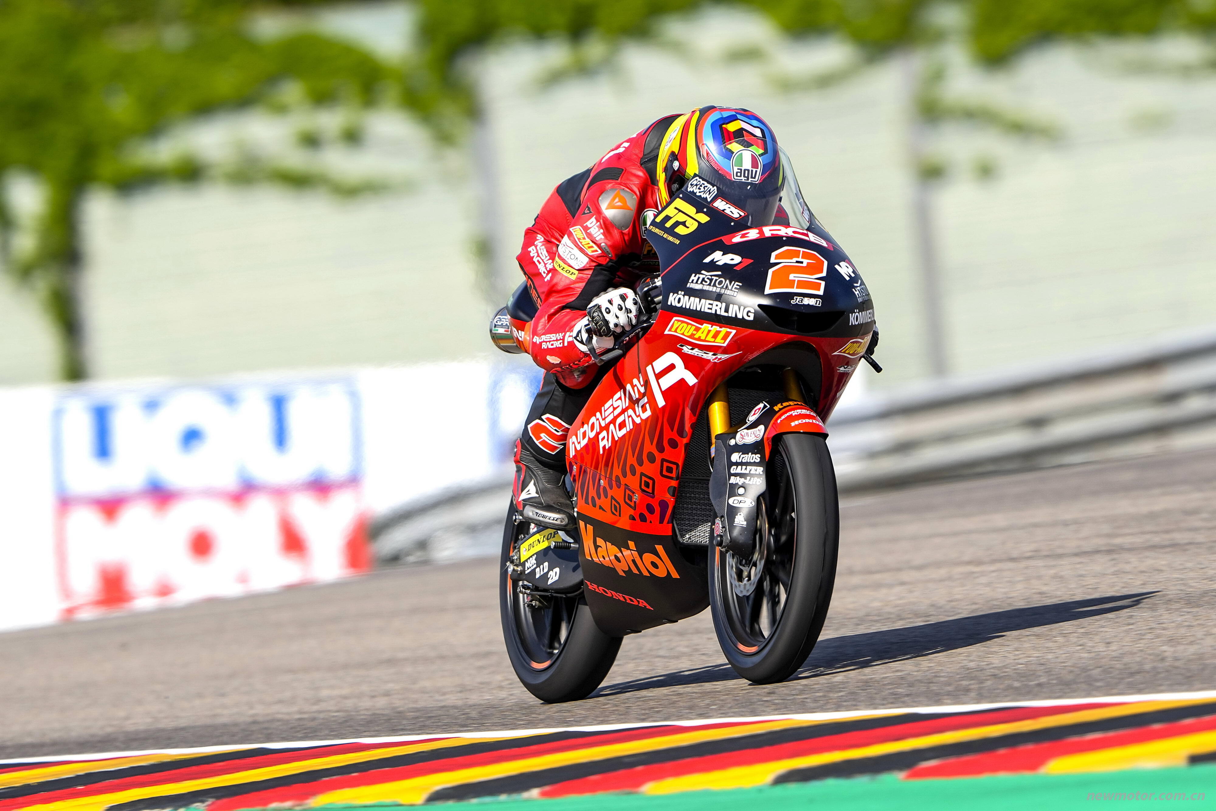 ������ҵ�����ע���¹�վ QP����˹�� Moto3 �����ս