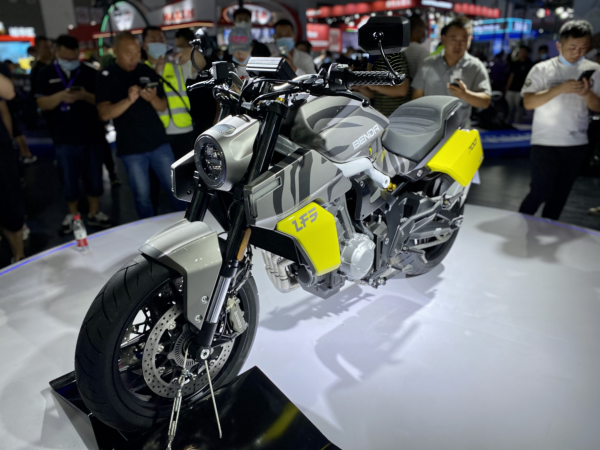 �����Ƶ�700 LFS700