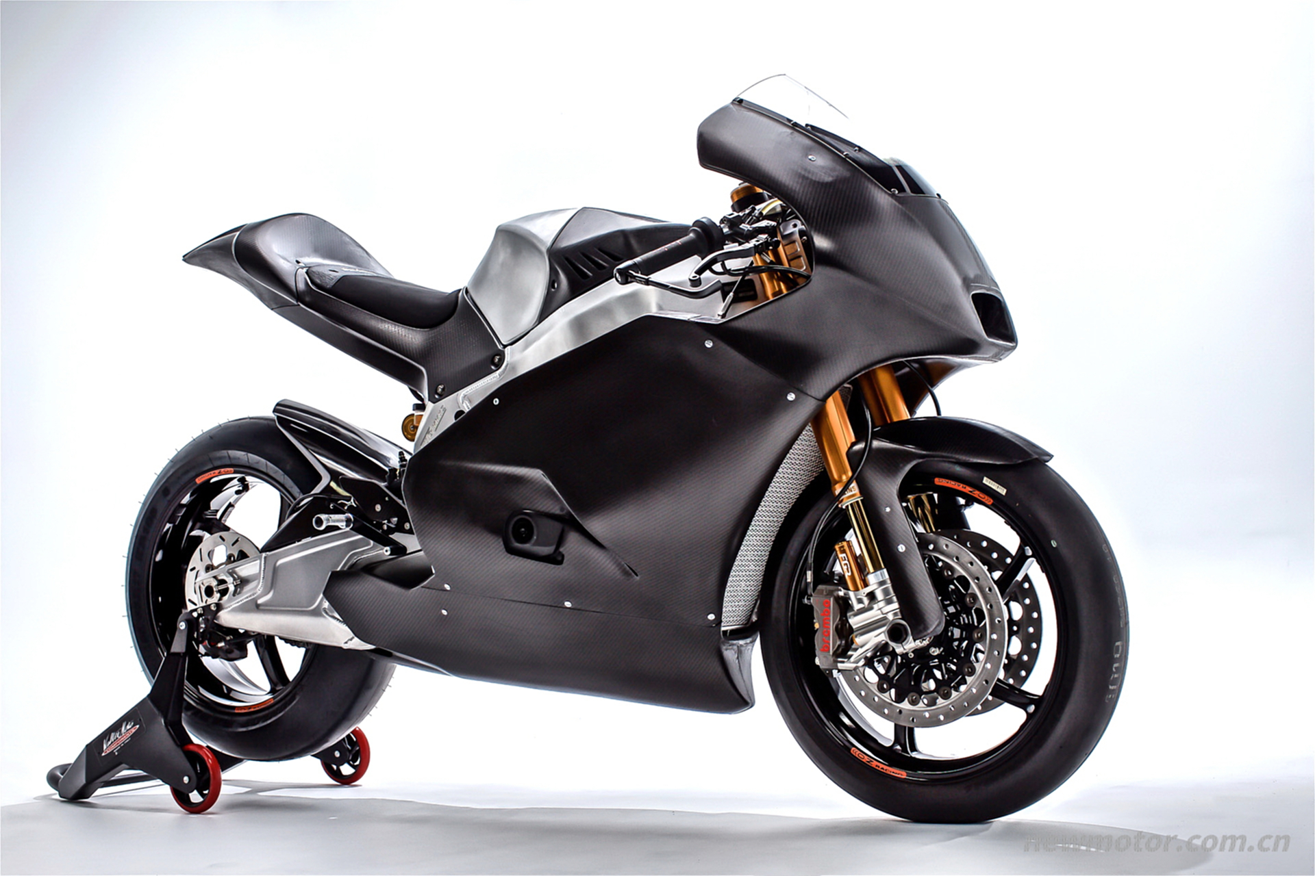 Suter MMX2�����۵�ֱ���ĸ� Moto2 ������CBR �棩