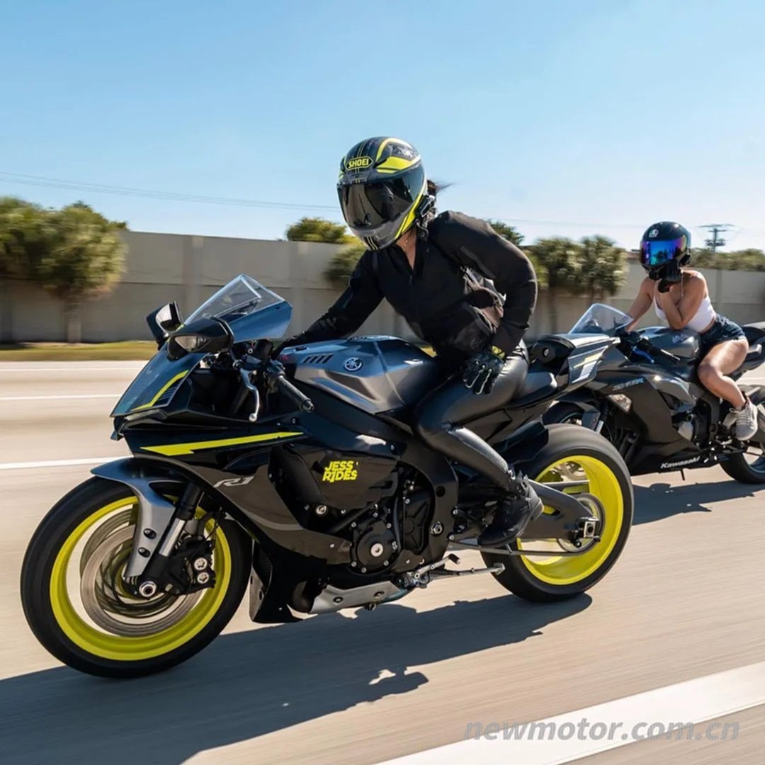 ������ YamahaYZF-R1���Ϸɻ�������R1��