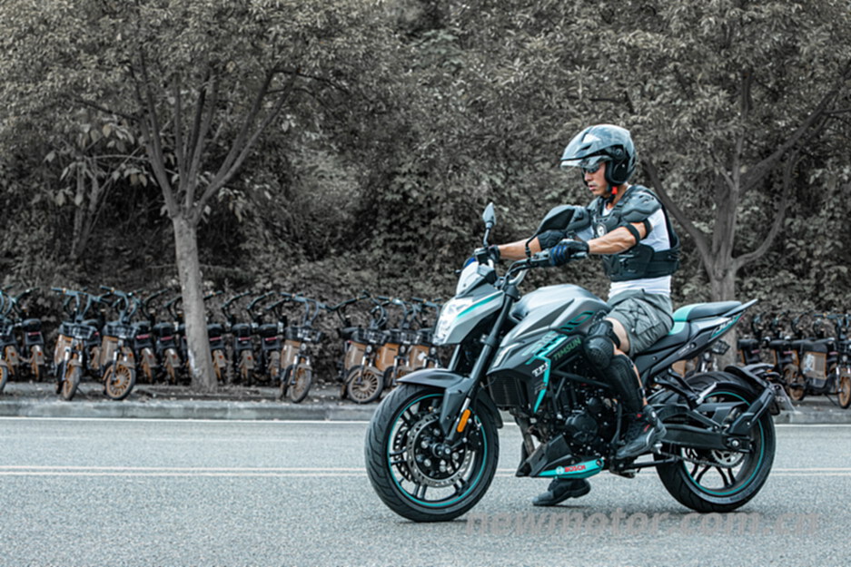 VOGE�޼�300R 2021���޼�300R���ɰ�  ������