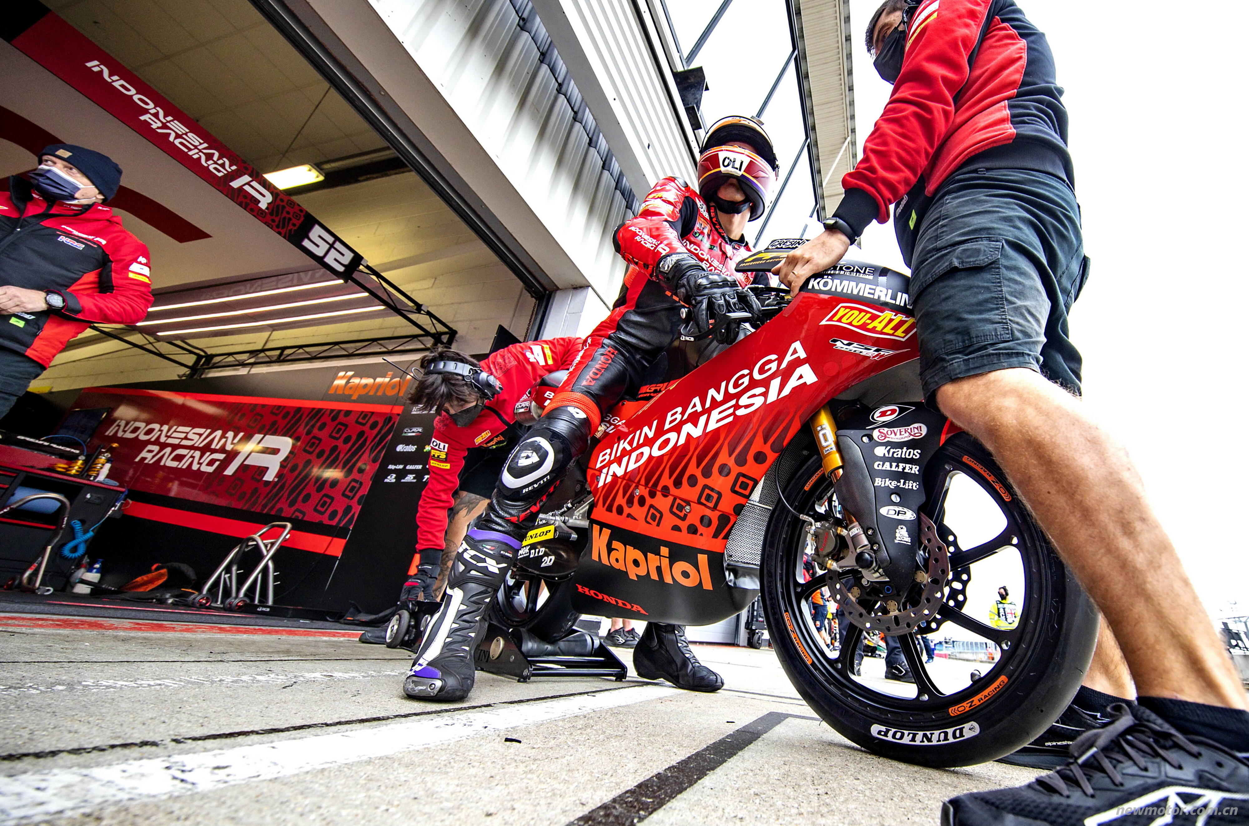 ������ҵ������ע��MotoGP Ӣ��վ����˹�� Moto3 �͹��ǻ�