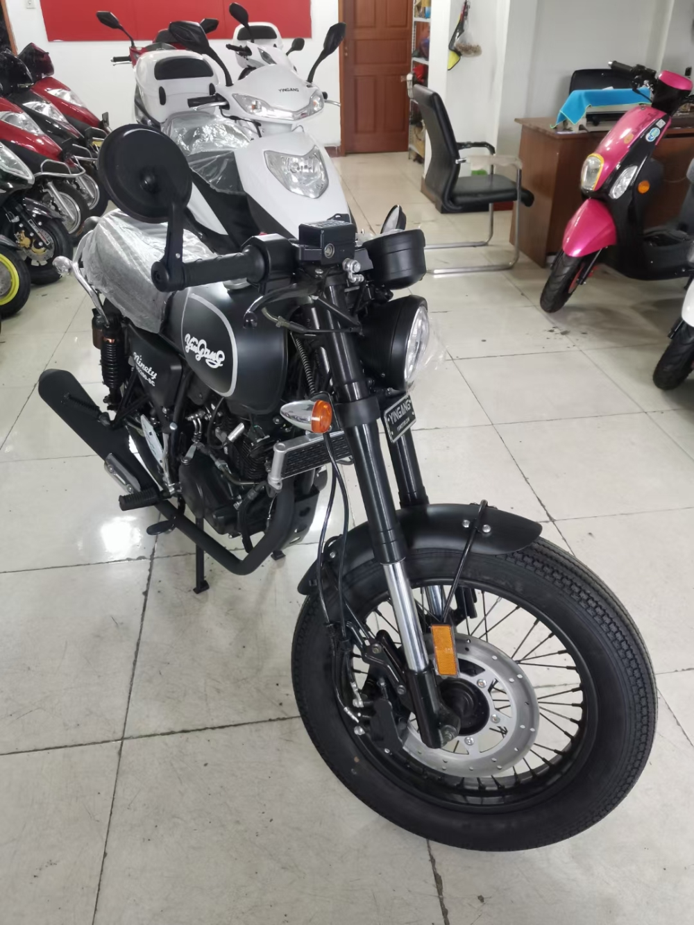 ���� ���� YG200-8C