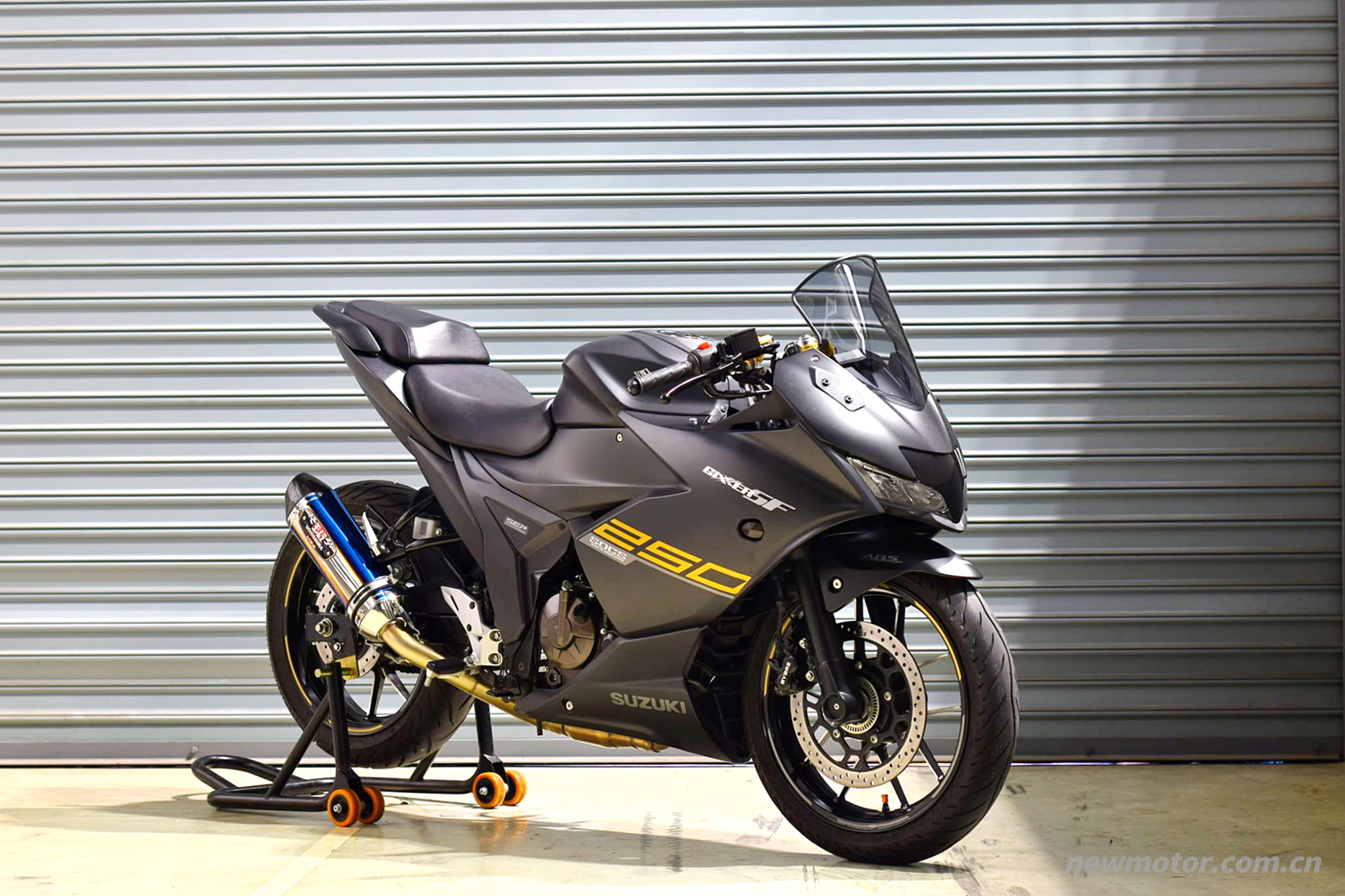 Suzuki ̩�� Gixxer SF 250 ԭ����װ