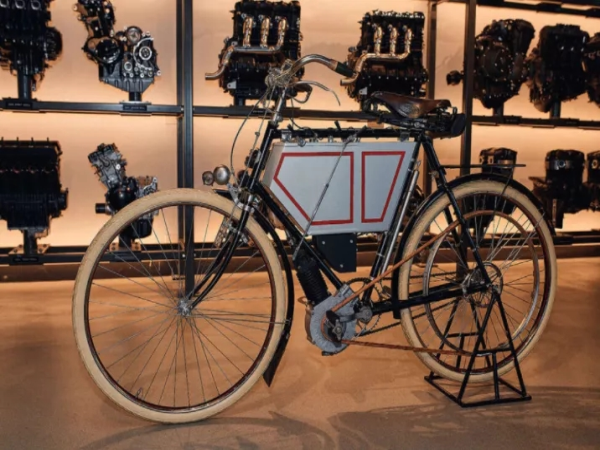 �����͵��ط꣬�����һ�1901���һ̨ԭ�ͳ�
