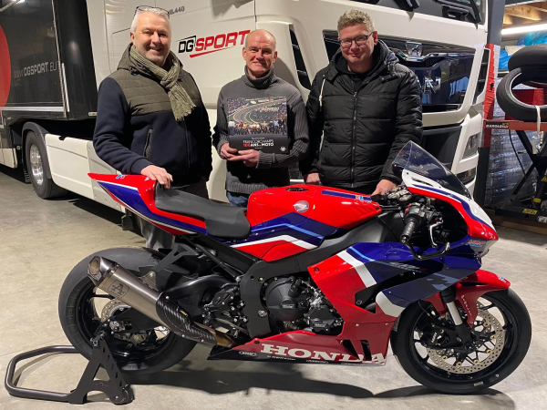 ����10̨����ɱ��������CBR1000RR