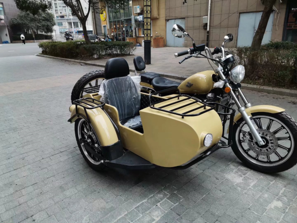 ������Ħ�г����ӥ��ͬ��˫��ˮ��400���Ź��ĵ硭