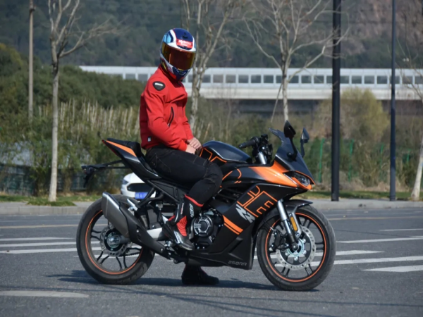 �����Ը��á��޼�250RR�Լݱ���