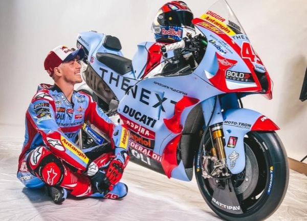 ���������ͷ�󷢲�2022����Moto