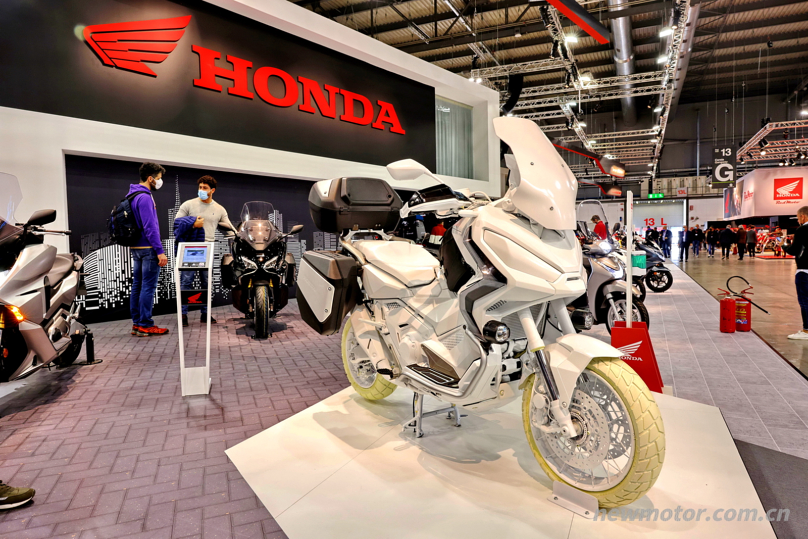 EICMA 2021 ������չ��� Honda չ̨