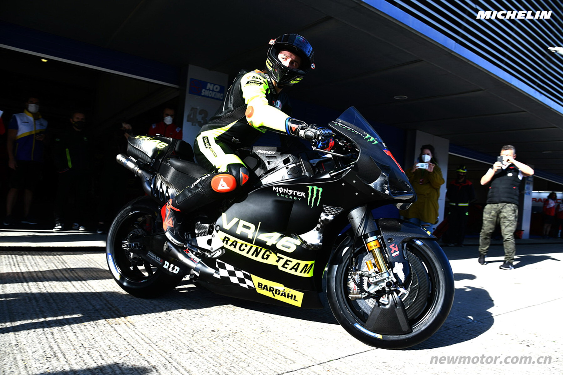 ��Ӱ��MotoGP 2021 ��������ǰ���ԣ��ڿ�����ƪ��