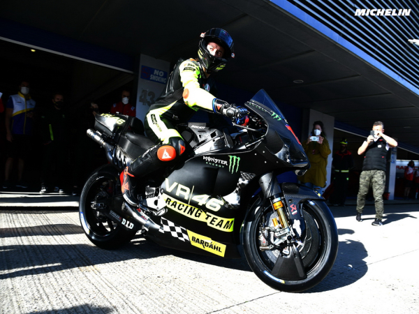 ��Ӱ��MotoGP&nbsp;2021&nbsp;��������ǰ����