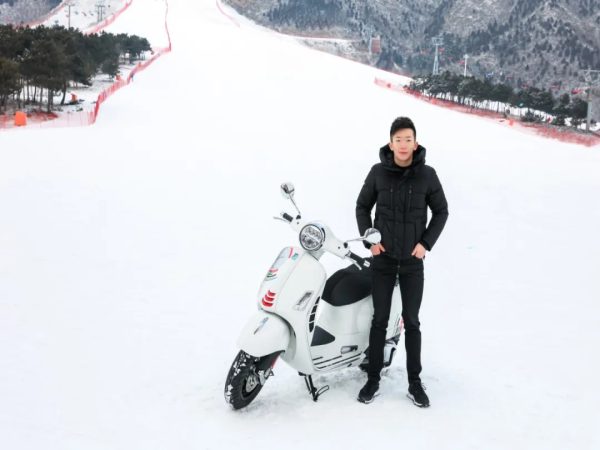 �ھ����ֵ�ѡ��Vespa&nbsp;GTS&nbsp;300&nbsp;Super&nbsp;Sport�ر��