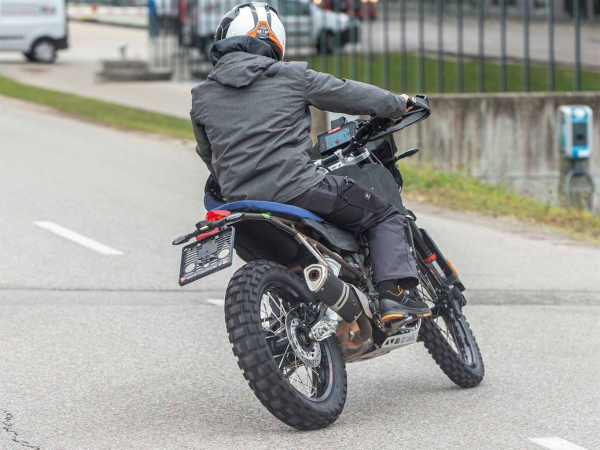 KTM&nbsp;390Adventure&nbsp;R�����У�Ӳ����