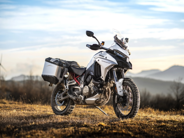 �ſ��Ϸ���&nbsp;2022&nbsp;Multistrada&nbsp;V4