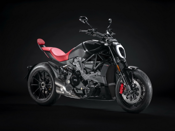 �ſ���&nbsp;XDiavel&nbsp;Nera&nbsp;�����棺ϸ��