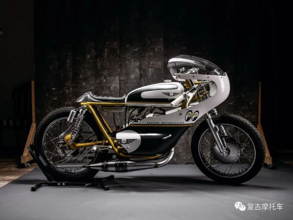 ��ʽ��������װ��Suzuki&nbsp;GT250