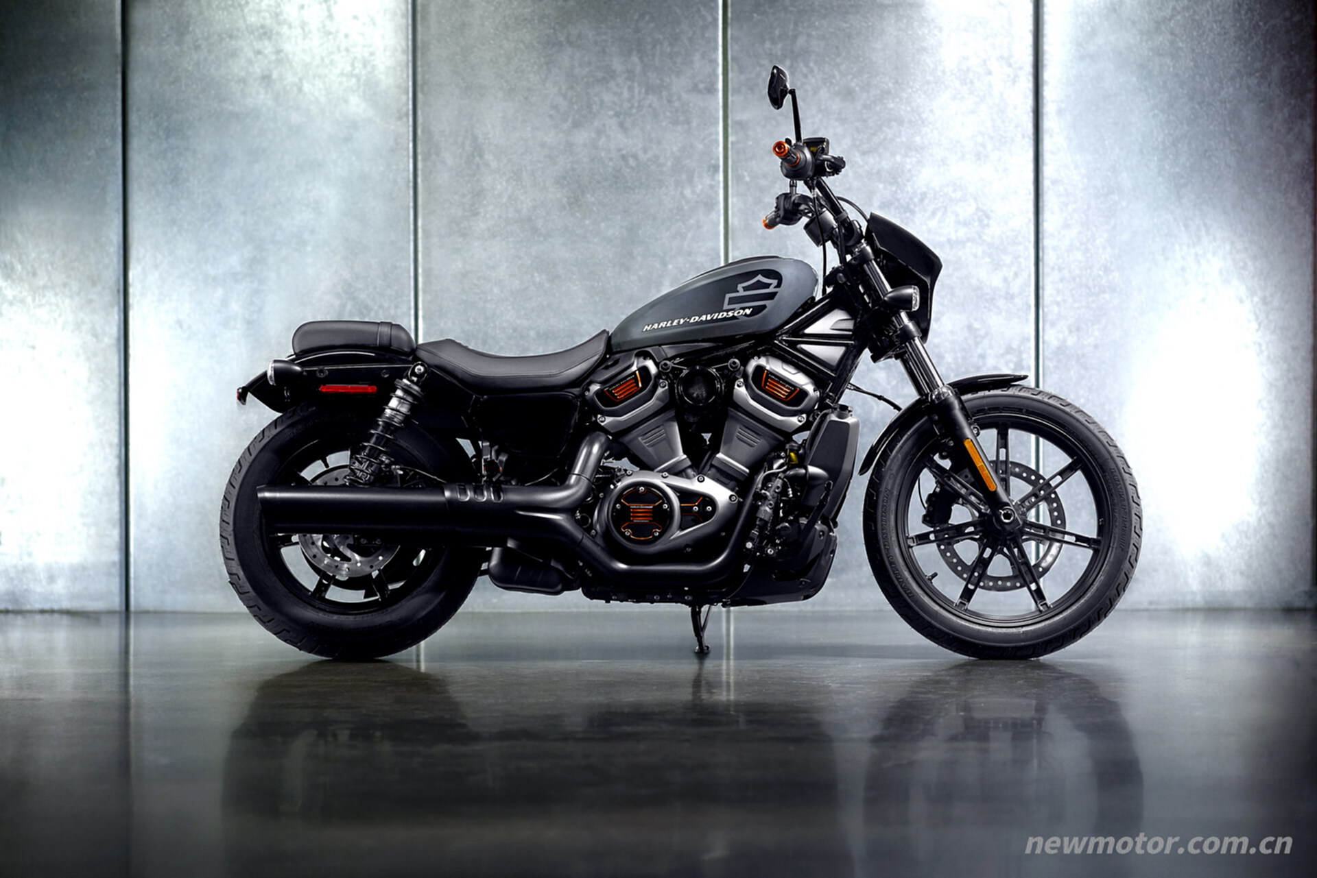 ���״�άɭ�����˶�ϵ��ȫ�³��� Nightster