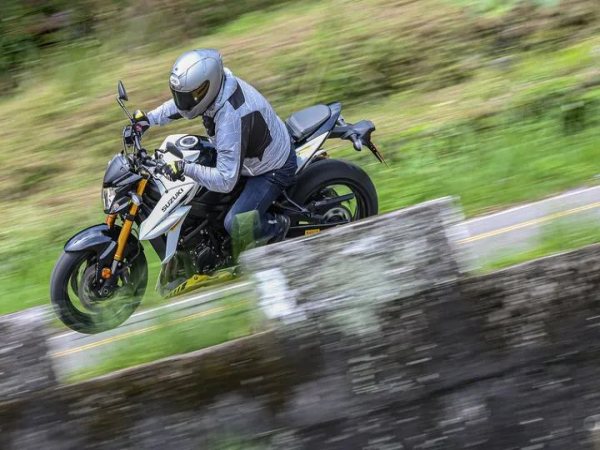 ��ľGSX-S750�ձ�ͣ��&nbsp;�����߻�Ϊ