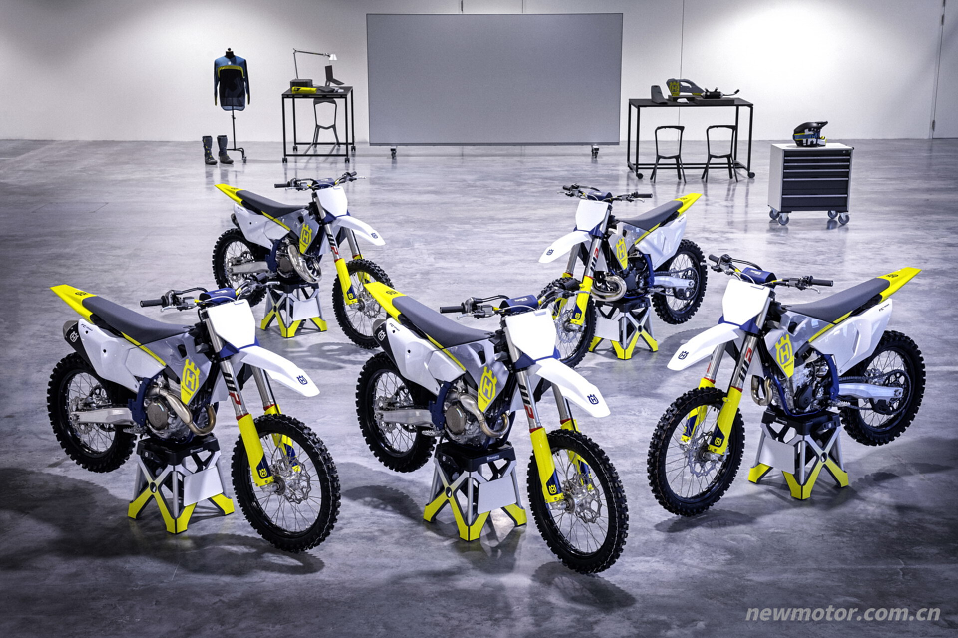 ��˹���� 2023 Motocross ����ԽҰ���� ��д
