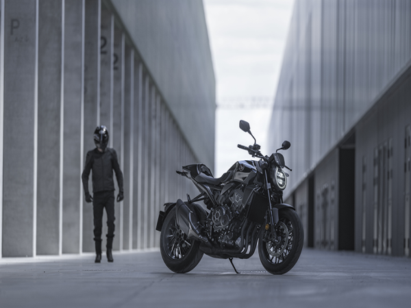 ����CB1000R��ɫ�棬����˫�����