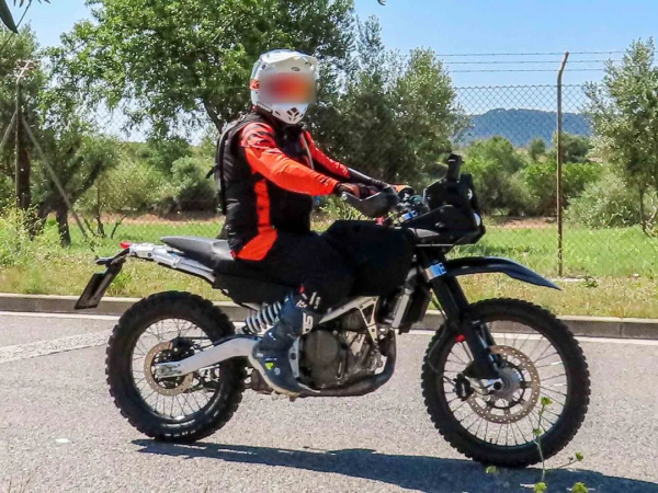 ��ý�������¿�&nbsp;390&nbsp;Adventure��