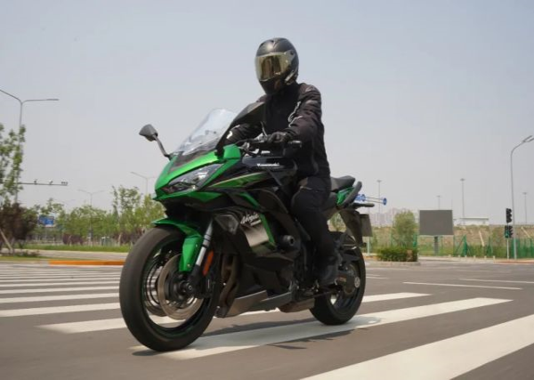 ����Ninja1000SX��ȫ���ĸ�����