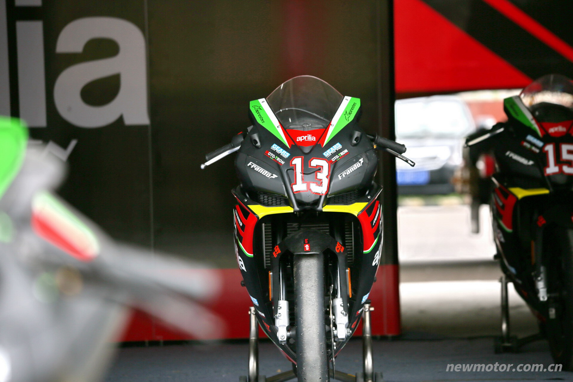 Aprilia GPR250R ͳһ�������������Ļ