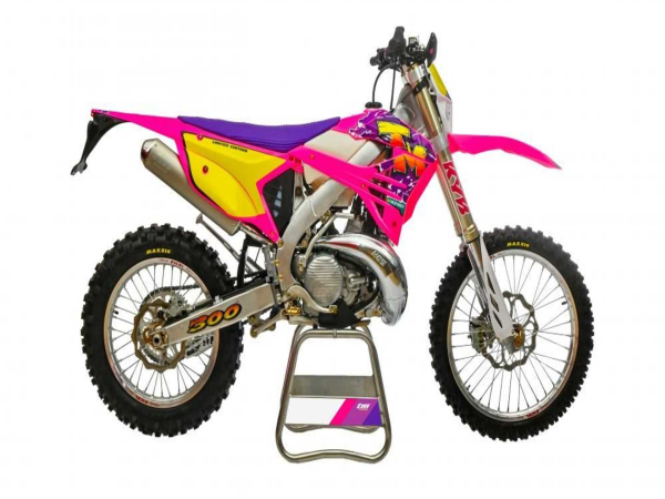 ��ɫ����������TM��Enduro�����˶�