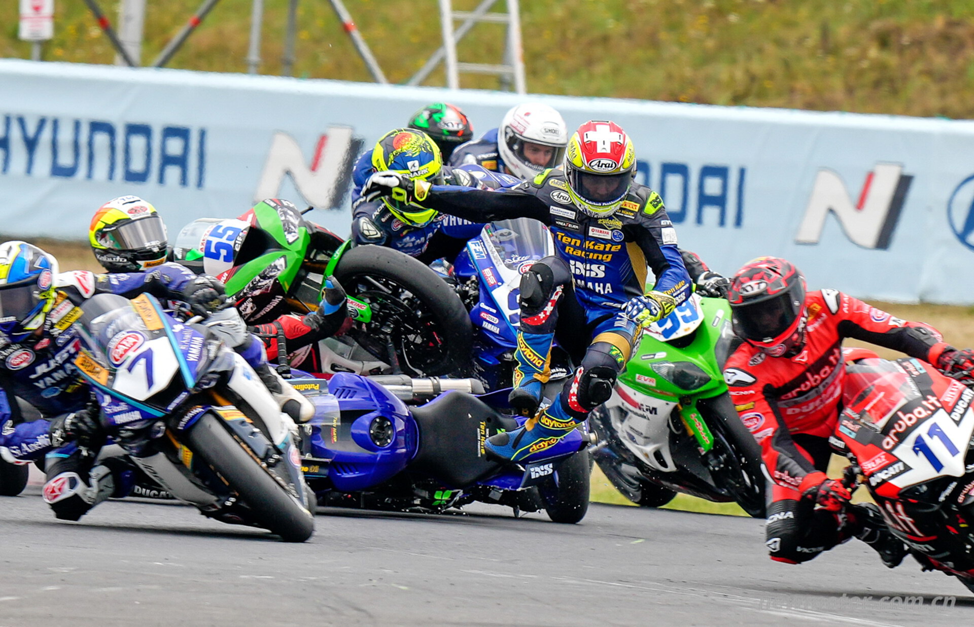 WSBK 2022 �ݿ�վ��WSSP600 ��ĩ������һ����Ĵ�ˤ��