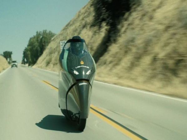 ͻ��400km/h����һ��׷��ر�����