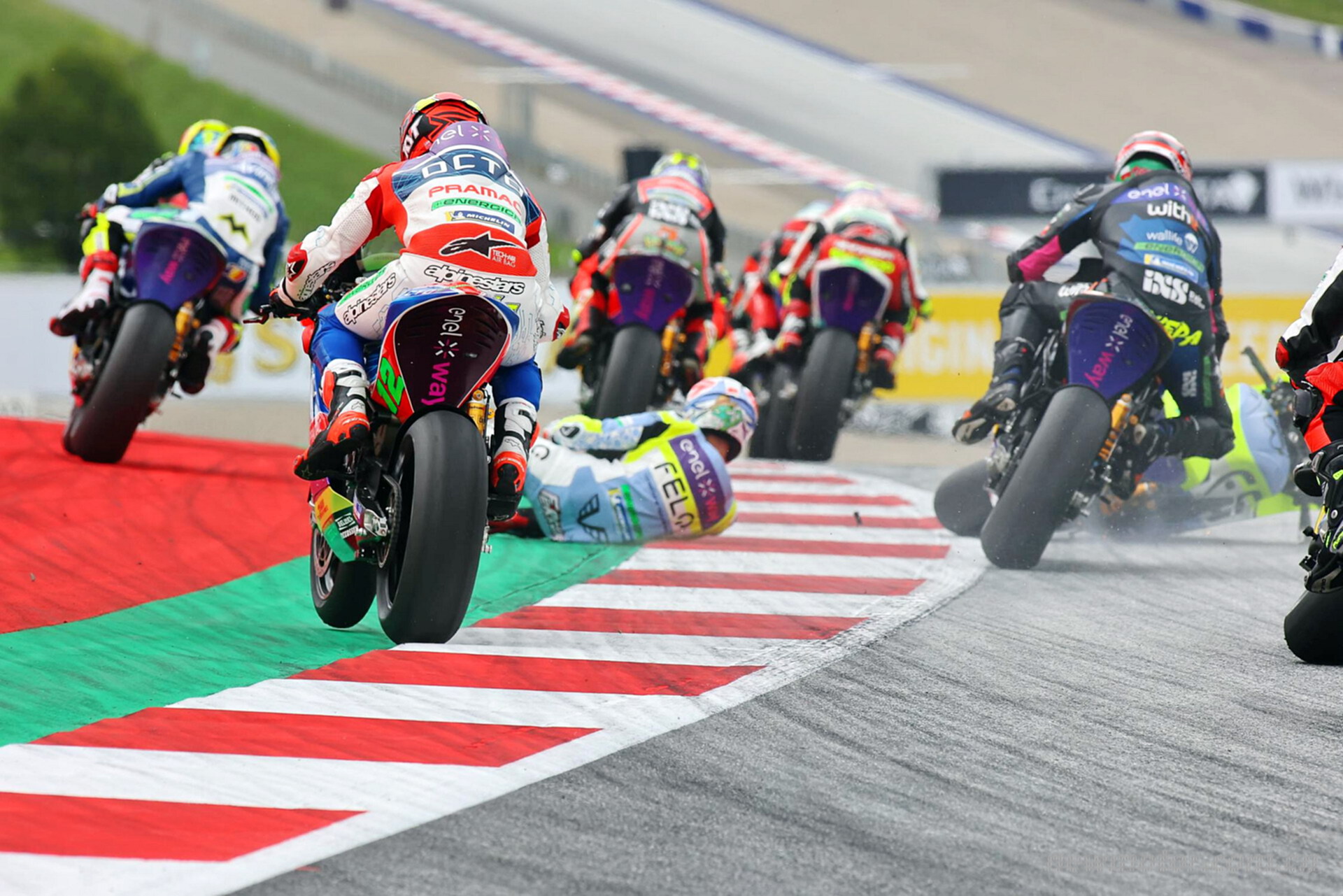 FELO ��쳷�ս MotoE���µ���վ�����������Ķ�־
