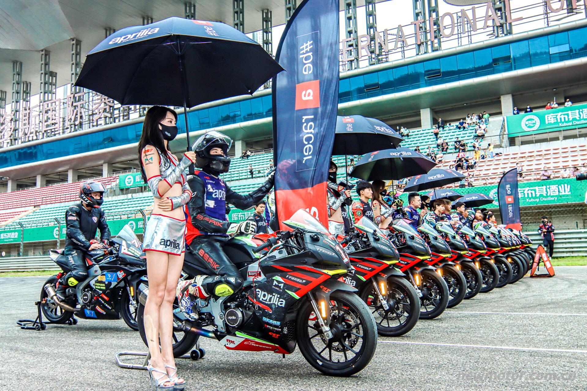 aprilia GPR250R ͳһ�� ����վ������������ķ�۵糸