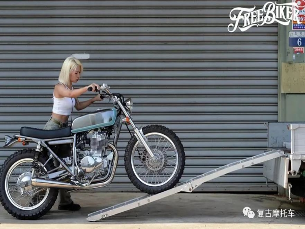 ��װ����&nbsp;|&nbsp;Honda&nbsp;CB400SS