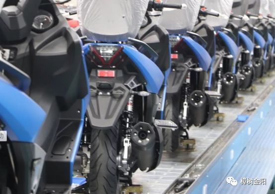 8��250cc�����д�����ͷ����ҵ��