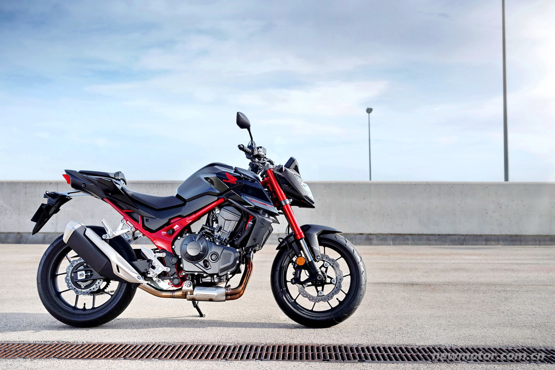 Honda CB750 Hornet �»Ʒ� ������д