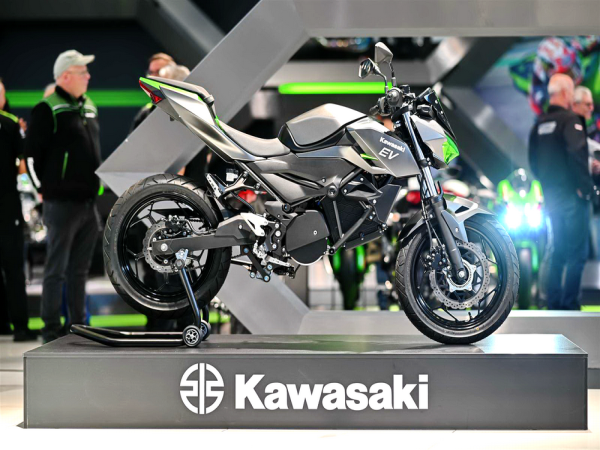 Kawasaki&nbsp;չʾ��������&nbsp;EV&nbsp;�綯