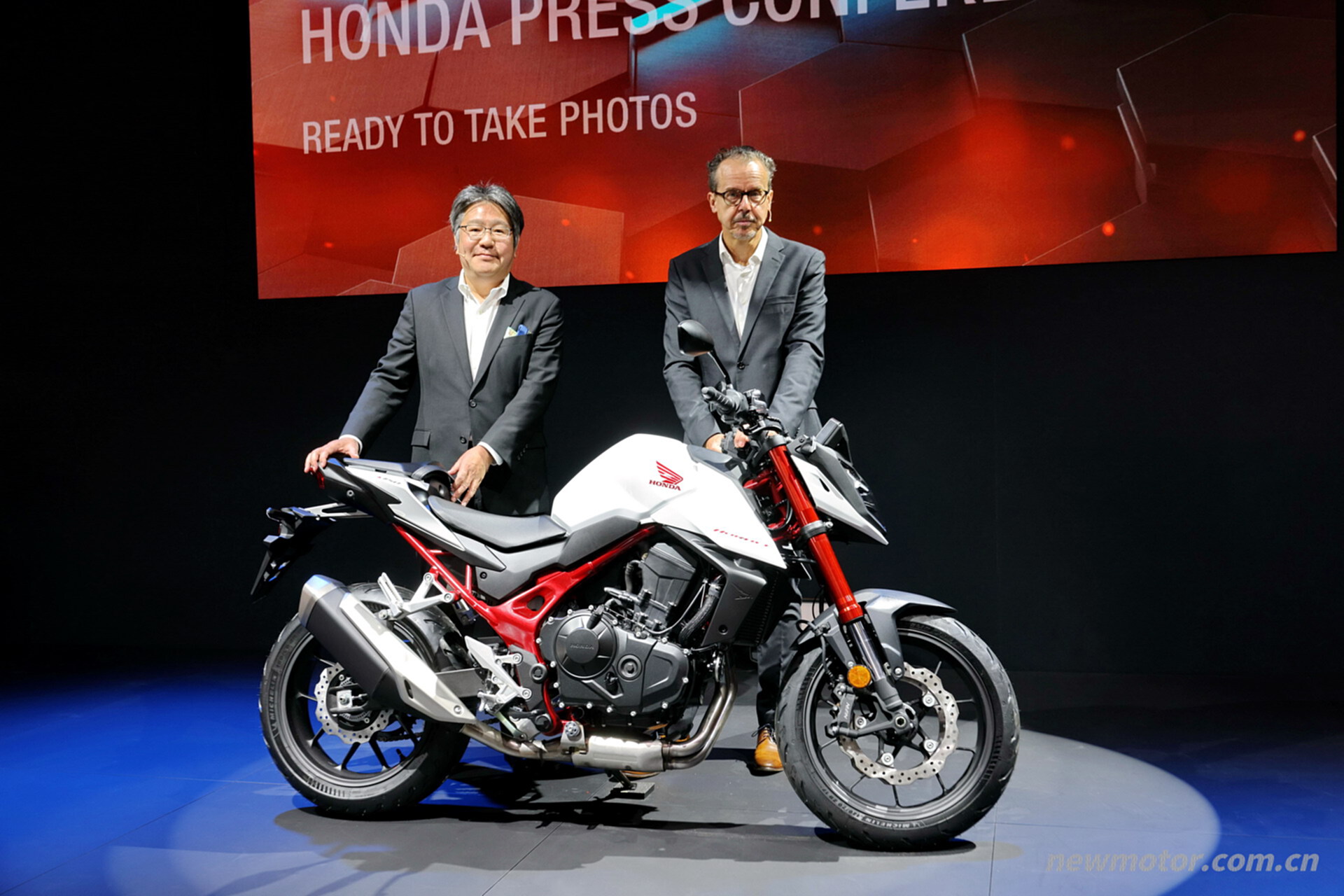 ���ʦ̸ Honda CB750 Hornet �»Ʒ�