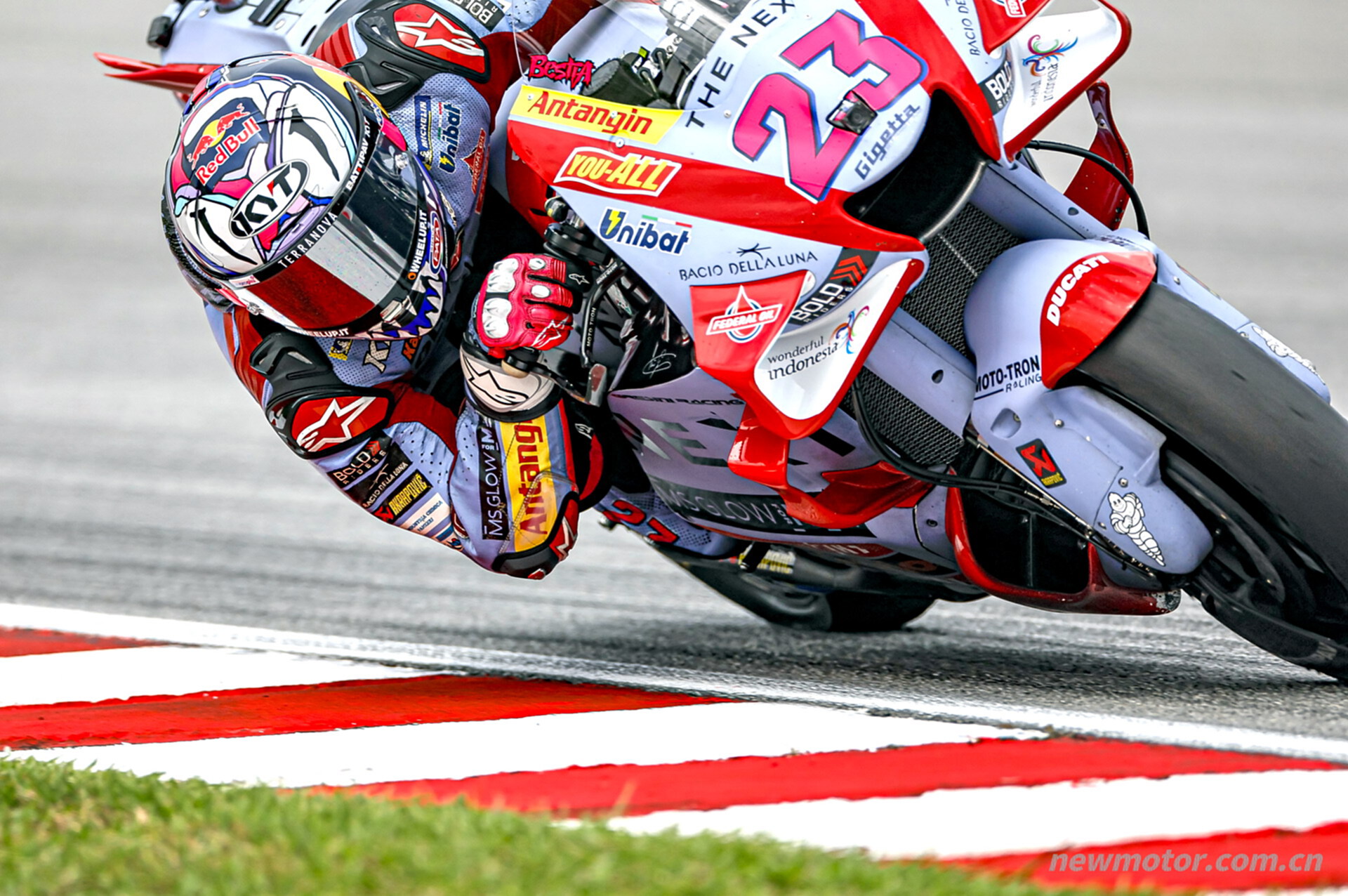 ������ҵ YOU-ALL���� MotoGP ��������վ�кõĿ�ʼ