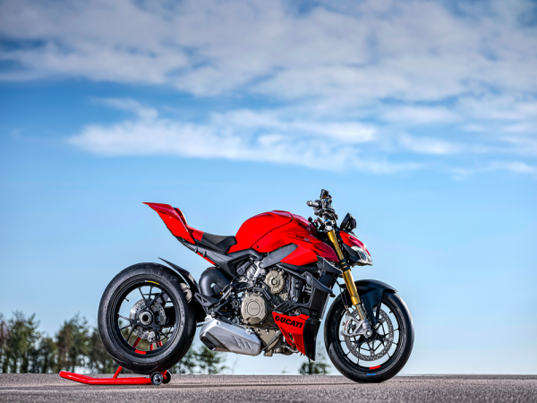 �ſ���&nbsp;2023&nbsp;Streetfighter&nbsp;V4&nbsp;S